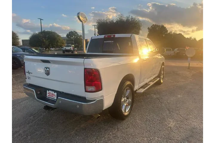 $15790 : Ram 1500 2017 4x2 SLT 4dr Cr image 5