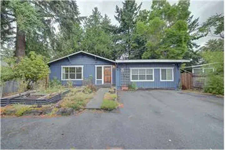 $3750 : Rental property with 4 bedro image 8