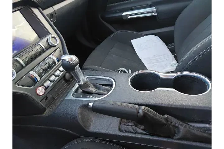 $28150 : Ford Mustang 2022 EcoBoost 2 image 7