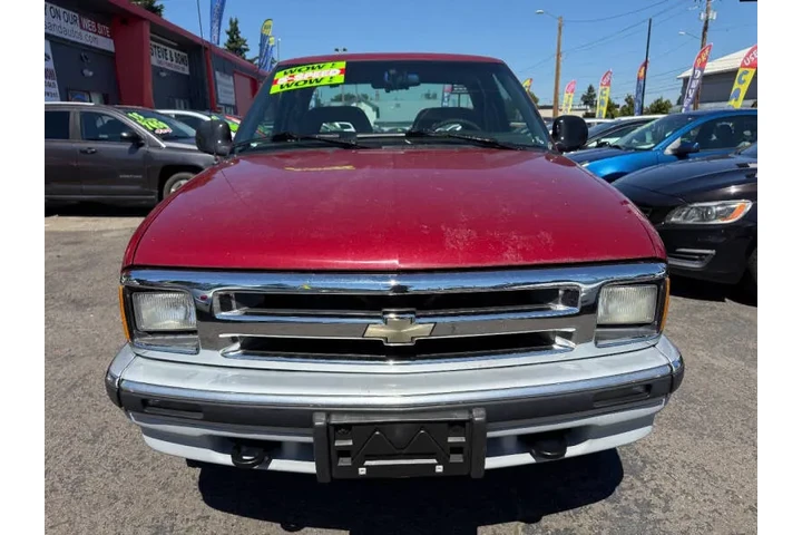 $12995 : 1996 S-10 LS image 4