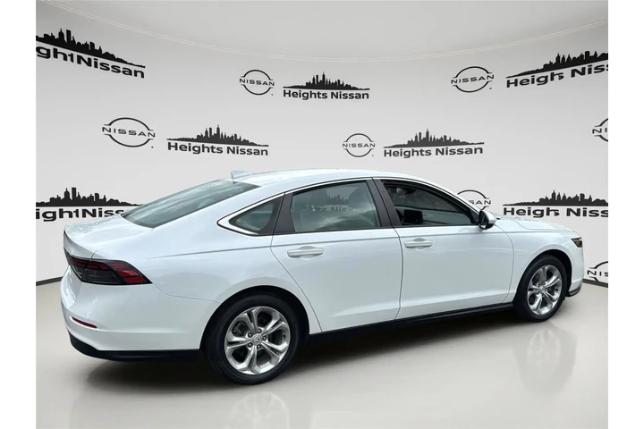 $21990 : Honda Accord 2023 LX 4dr Sed image 8