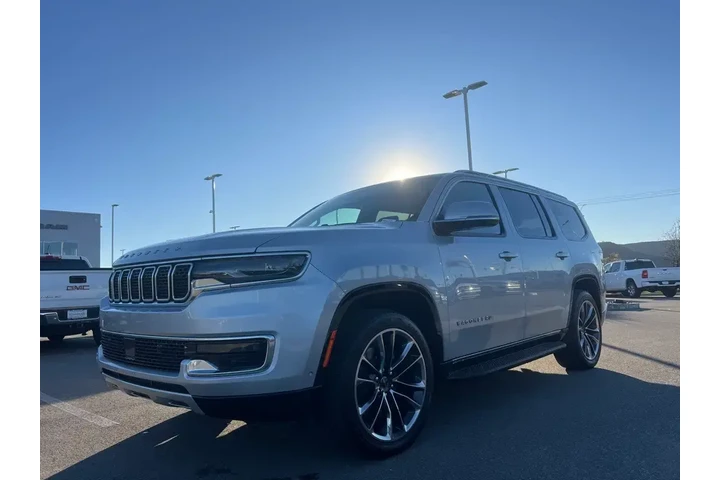 $38998 : Jeep Wagoneer 2022 4x2 Serie image 4