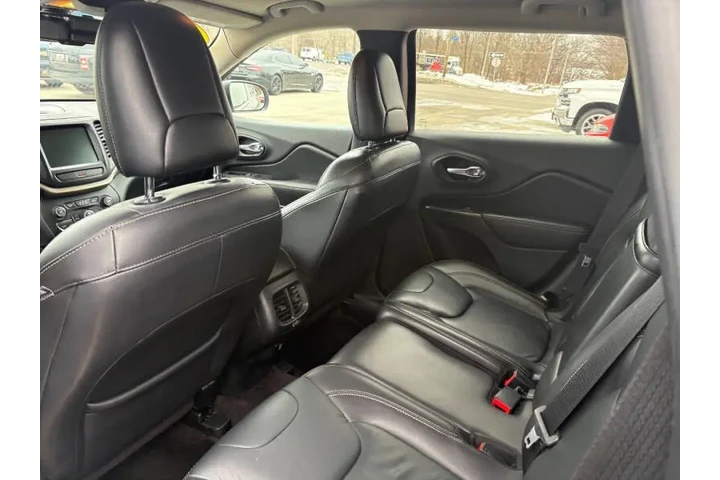 $9950 : 2016 Cherokee Limited image 8