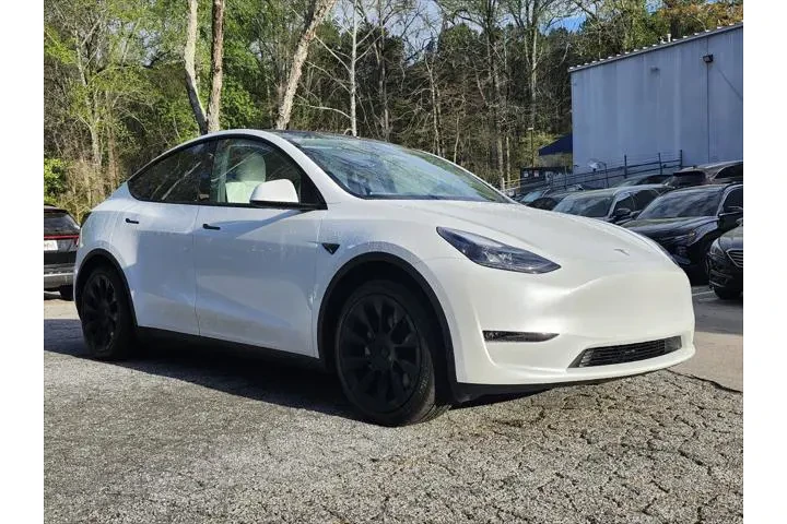$31993 : Tesla Model Y 2023 AWD Long image 9