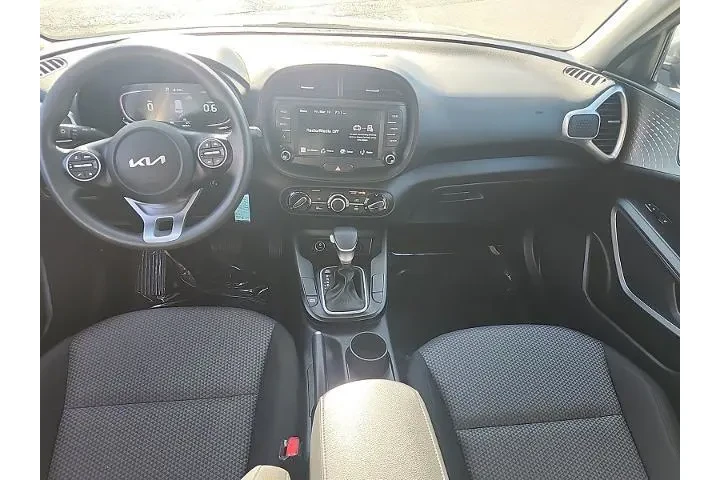 $18994 : Kia Soul 2024 LX 4dr Crossov image 5