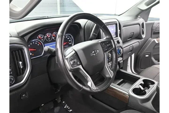 $32609 : Chevrolet Silverado 1500 202 image 4