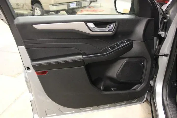 $28995 : Ford Escape 2022 AWD SEL 4dr image 8