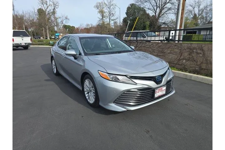 $24995 : Toyota Camry Hybrid 2020 XLE image 1