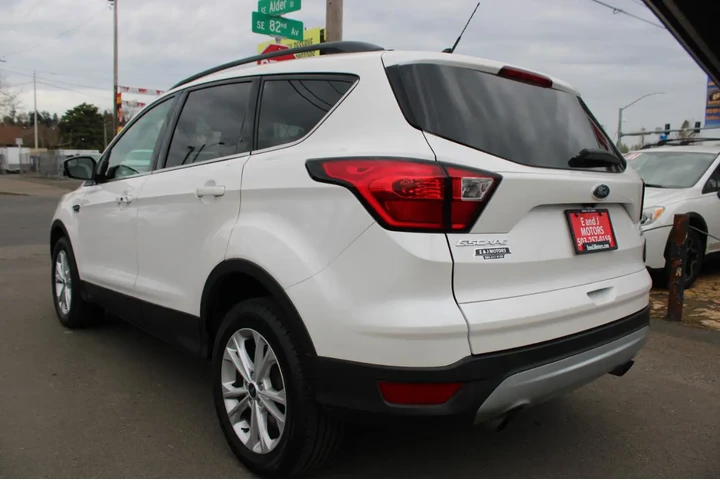 $12995 : 2019 Escape SEL 4WD image 4