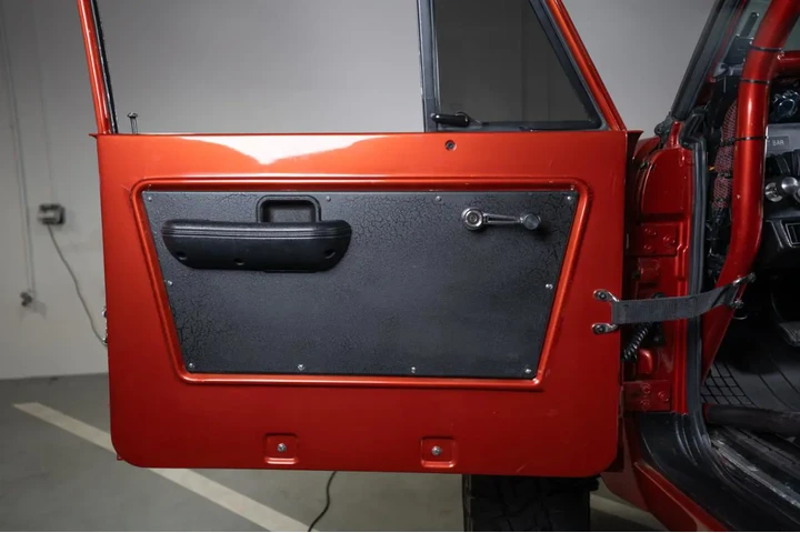 $110000 : 1971 Bronco 4WD image 1