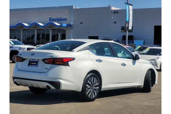 $20998 : Nissan Altima 2023 AWD 2.5 S image 7