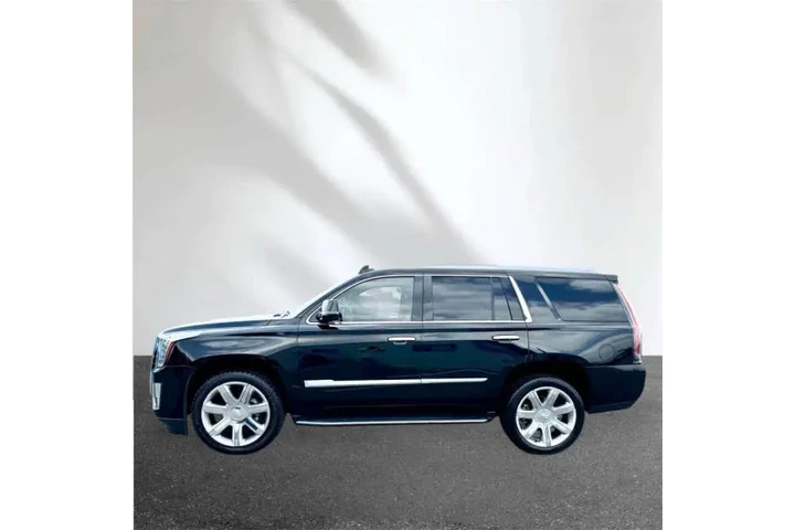 $29990 : 2018 Escalade Luxury image 7