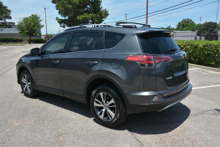 2018 RAV4 XLE image 10