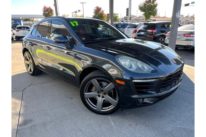 2017 Macan S image 3