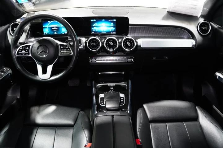 $20832 : 2020 GLB 250 image 10