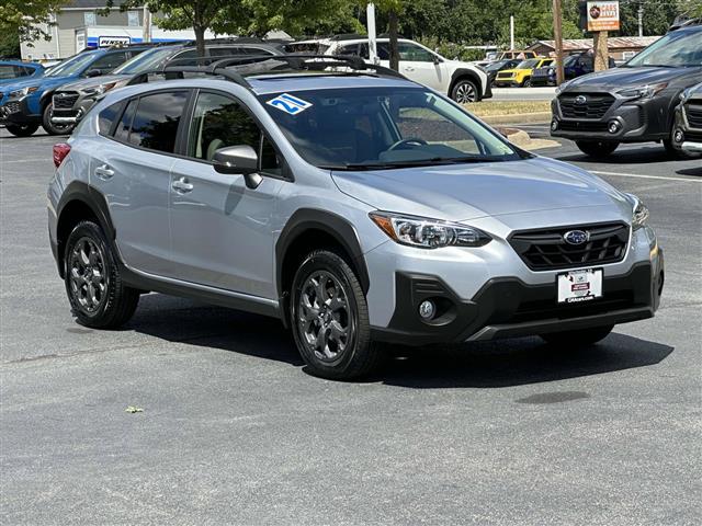 $26484 : PRE-OWNED 2021 SUBARU CROSSTR image 1