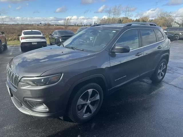 $18091 : Pre-Owned 2019 Cherokee Limit image 1