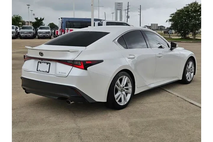 $27525 : Lexus IS 300 2021 4dr Sedan image 3