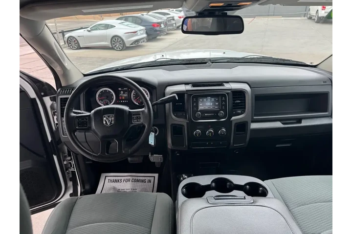 2015 RAM 2500 Tradesman Crew image 9