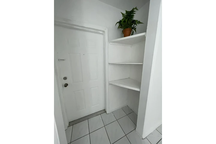 $850 : RENTO ESTUDIO EN MIRAMAR PKY image 4