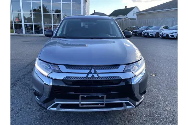 $14999 : Mitsubishi Outlander 2020 ES image 9