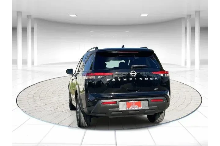 $23876 : Nissan Pathfinder 2022 SV 4d image 3