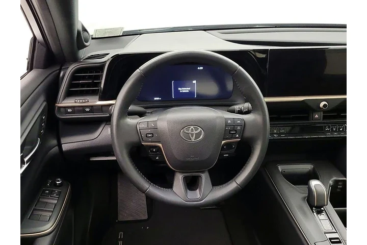 $36998 : Toyota Crown 2023 AWD Limite image 10