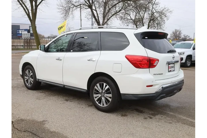 $17777 : Nissan Pathfinder 2019 4x4 S image 7