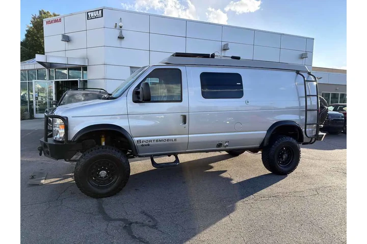 $89910 : 2010 Econoline Cargo Van Comm image 3