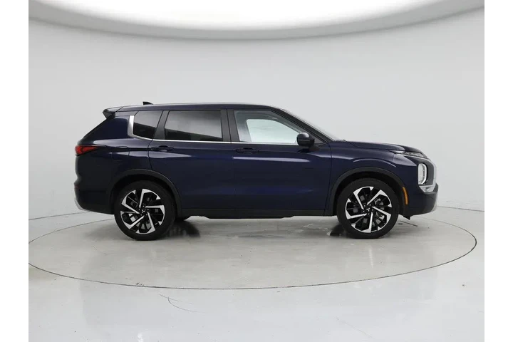 $25998 : Mitsubishi Outlander 2024 SE image 7