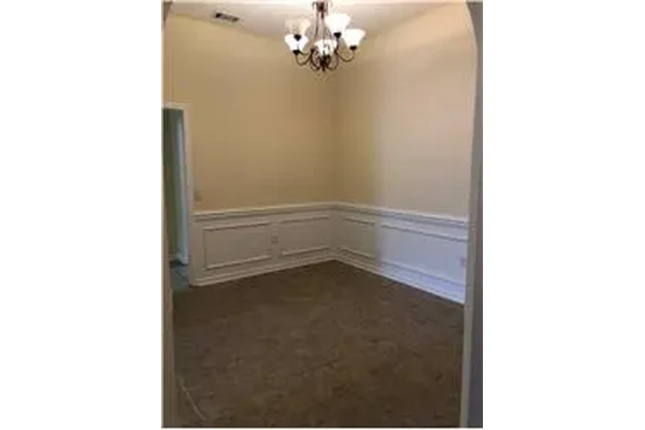 $2400 : Rental property with 4 bedro image 6