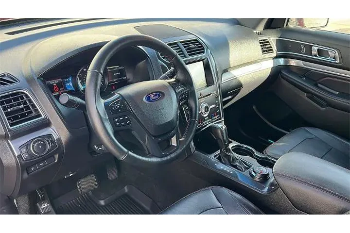 $17900 : Ford Explorer 2017 AWD Sport image 10