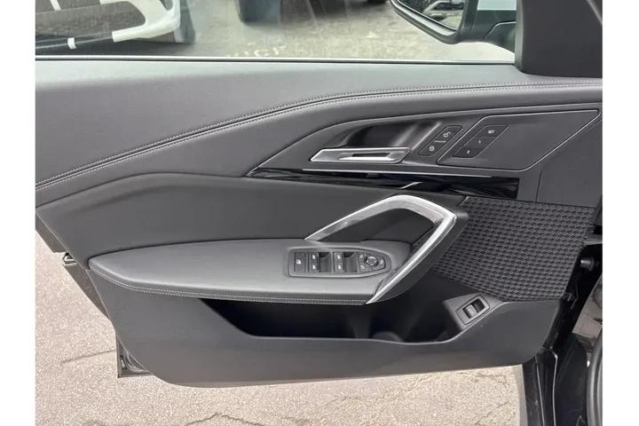 $30388 : BMW X1 2024 AWD xDrive28i 4d image 9