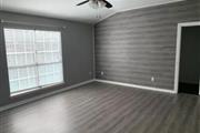 $1050 : Available Now 3 BR-2 BR thumbnail