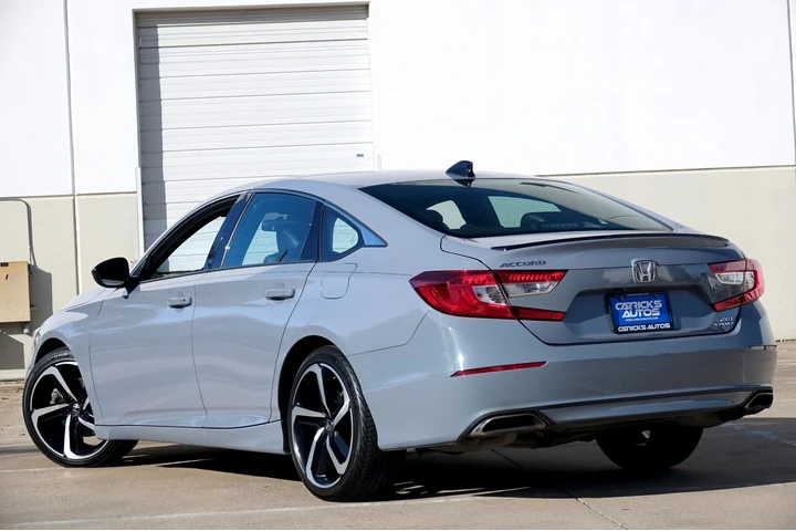 $23995 : 2021 Accord Sport 2.0T image 4