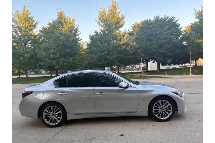 $17997 : 2020 Q50 3.0T Luxe image 8