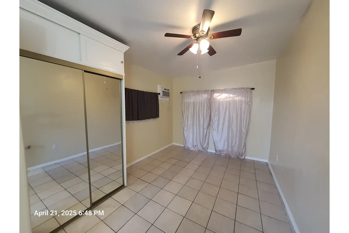 $1200 : Se Renata un Estudio/Garage image 5