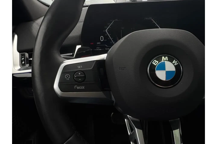 2025 BMW X2 xDrive28i image 9