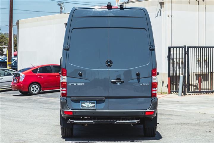 2018 Sprinter Cargo Van 2500 image 4