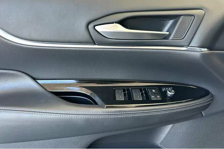 $11575 : Toyota Mirai 2021 XLE 4dr Se image 10