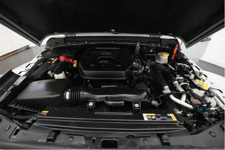 $30898 : Jeep Wrangler Unlimited 2022 image 3