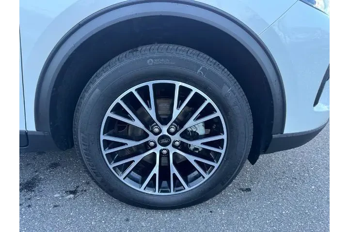 $31700 : Ford Escape Plug-In Hybrid 2 image 9