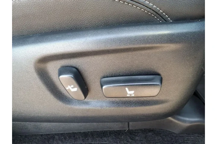 $31690 : Toyota 4Runner 2020 4x4 SR5 image 8