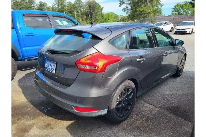 $7713 : Ford Focus 2016 SE 4dr Hatch image 4