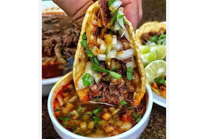 Deliciosa Barbakoa y consome image 4