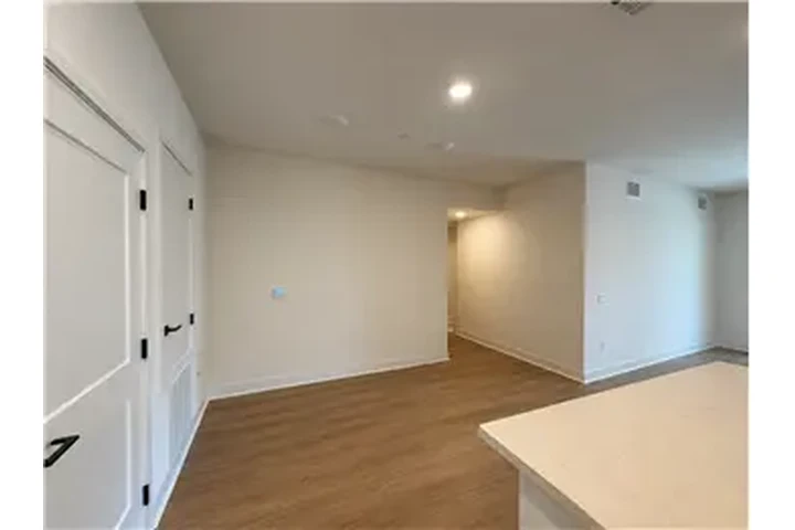 $7250 : Rental property with 2 bedro image 8