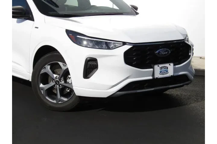 $24999 : Ford Escape 2023 AWD ST-Line image 5