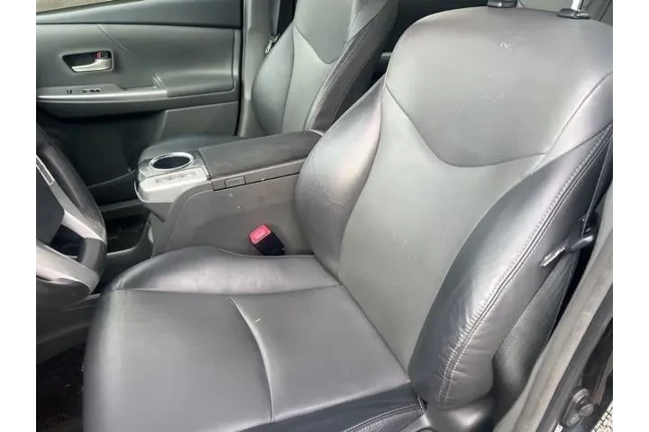 $10424 : Toyota Prius v 2012 Two 4dr image 7