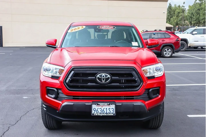 $36945 : Toyota Tacoma 2023 4x4 Trail image 2
