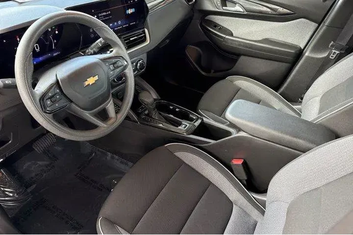 $21375 : Chevrolet Trailblazer 2025 L image 5